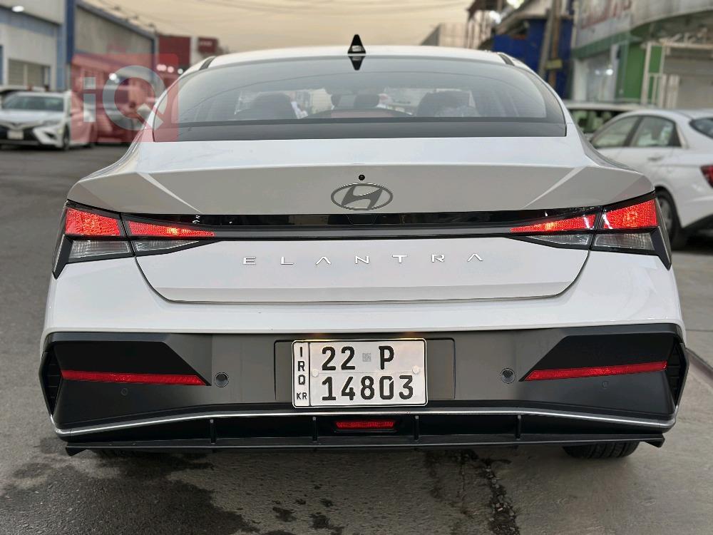 هیوندای ئەلەنترا